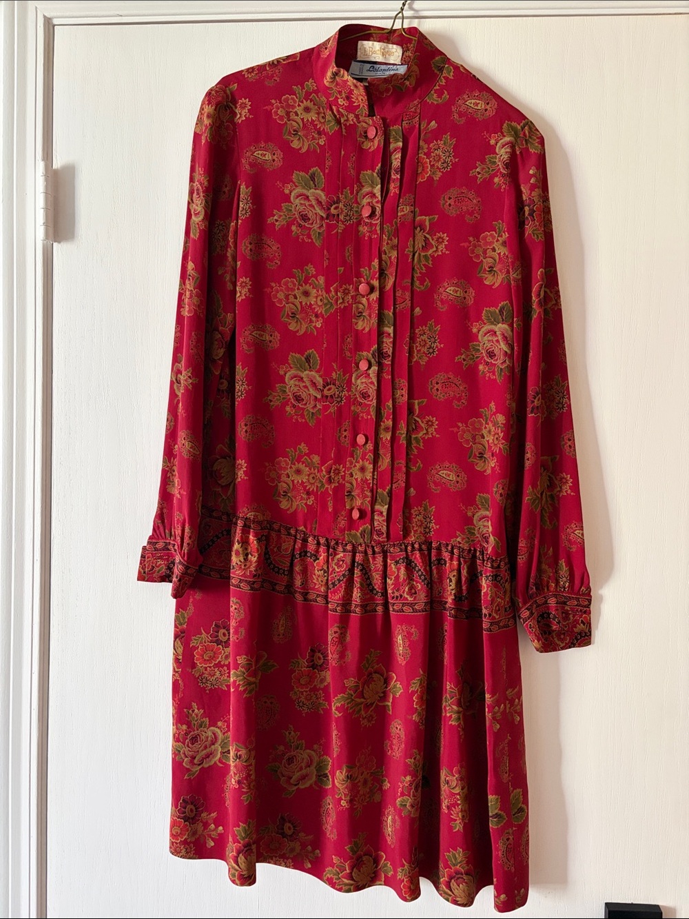 Striking vintage LaBoutique made in France Lelantina Paris silk blend dress.